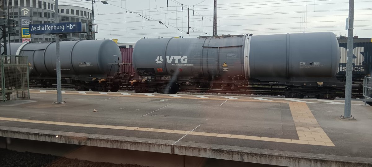 Yan Ficker Ruiz tweet media