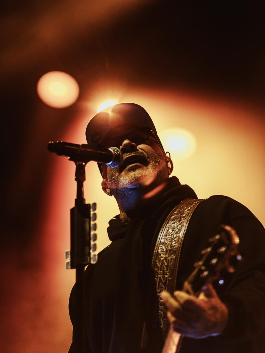 Staind tweet media