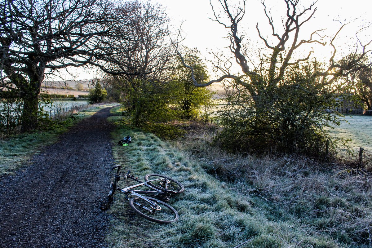 Chainsaw_McGinn's tweet image. Nothing like a frosty crack-of-dawn bike ride to remind me it's not summer yet. Still felt great to be out in the dawn chorus, catching the best part of the day. #cycling #CoDurham #frosty