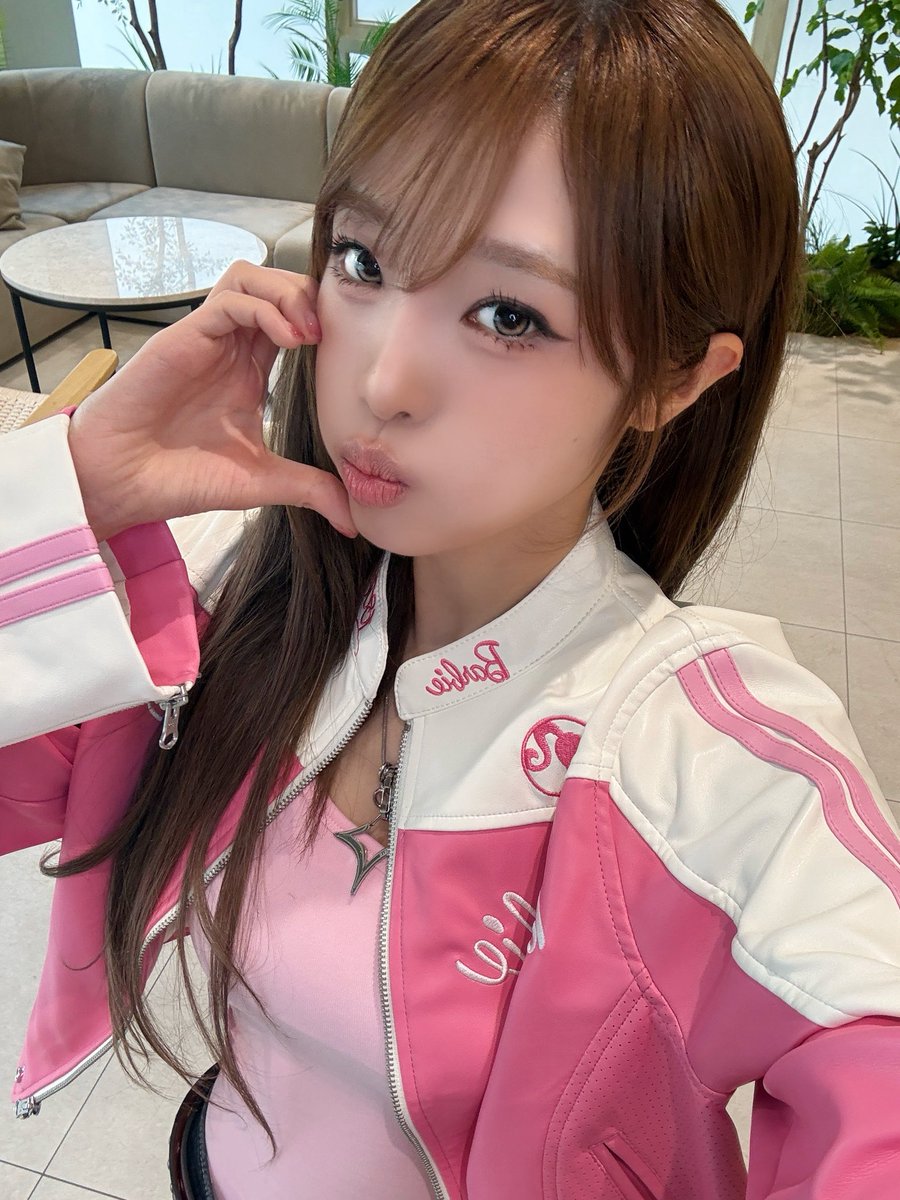 최예나 tweet media