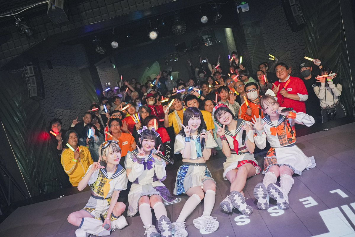 lesson_to_me's tweet photo. ◤レッスントゥミー新体制デビュー◢
✨🙌ありがとうございました🙌✨

5人体制突き進んでいきます💨
よろしくお願いします!!

#レッスントゥミー #レスミー https://t.co/bN6Uompksw
