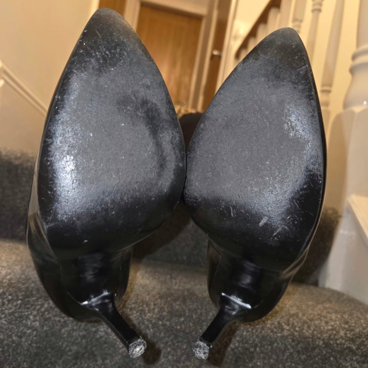 HerrinMallina7's tweet image. Der Dreck unter meinen Heels steht über euch.
Wer kniet schon unten und ist würdig genug, ihn sauber zu lecken? 👠⛓️🖤

#dominanz #machtspiel #kontrolle
