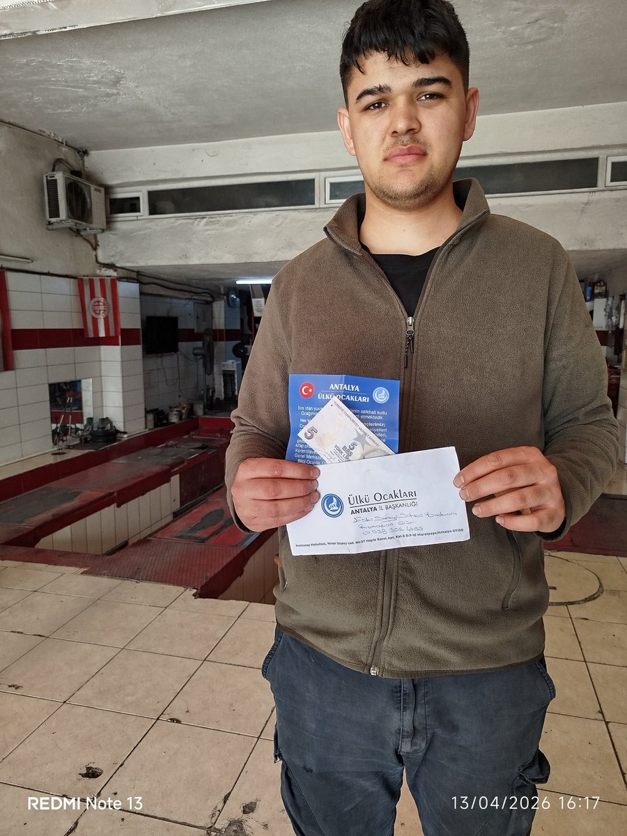 Kulis__Bilgi's tweet photo. 🔴 Vatandaşlardan Ülkü Ocakları’na Tam Destek ❗️

📌 Antalya Ülkü Ocakları’nın esnafa yönelik düzenlediği “Siftah Zarfı” etkinliği, bazı yurt dışı kaynaklı haber platformlarını rahatsız etmiş ve hedef alınmıştı.

📌 Yaşananların ardından durumdan haberdar olan bölge esnafı, Ülkü Ocakları’na desteklerini gösteren fotoğraflar paylaşmaya başladı.