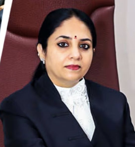 This is truly extraordinary!

Kejriwal- Your Honor, you have attended RSS events four times.

Judge- So what?

Kejriwal: Well, as someone who follows a contrasting ideology, this raises a doubt in my mind, will I actually be able to receive justice from you?

Judge- Are you