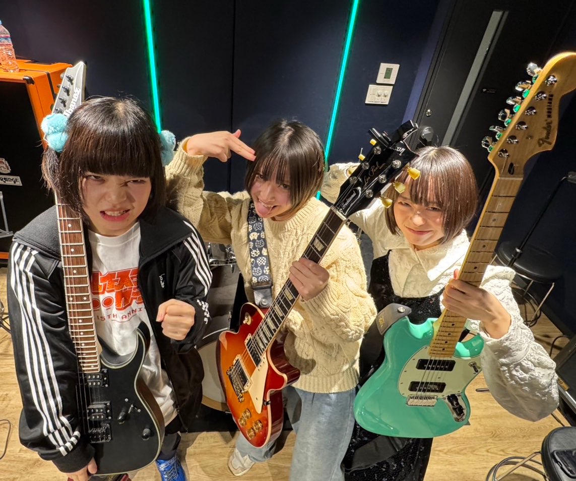 卯花うい tweet media