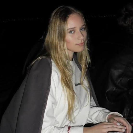 Gossip Magazin tweet media