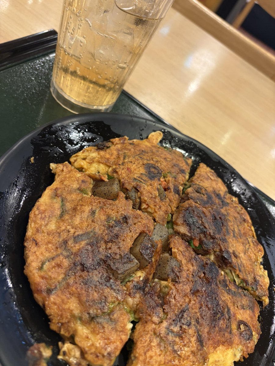 Marinesaloha's tweet photo. 大阪に行くと食生活がこうなる。
#大阪 #ねぎ焼き #串カツ #明石焼き https://t.co/i4n7sIHXlw