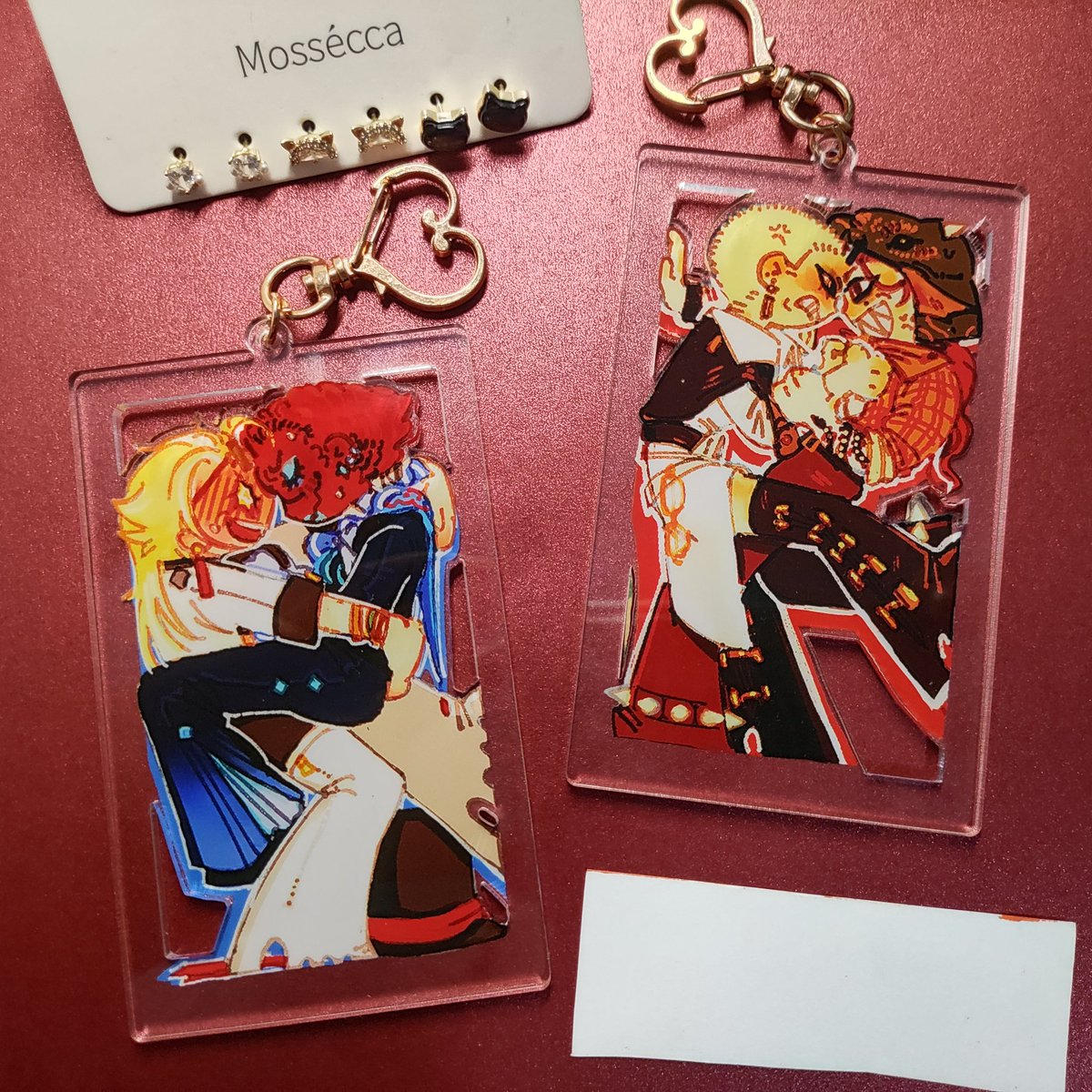 Kierished's tweet photo. Hai!! 🥹 To my indo oomfs and moots that is planning or is going, I'm planning to go to #CF22 soon and I'm giving these away as an *art trade*!! 
🐈‍⬛🐈 
Frames empty because u get to decorate it :3
#maymadness2012 #MM12 #vilicaleb #jwister https://t.co/ax7OuJ8Wq1