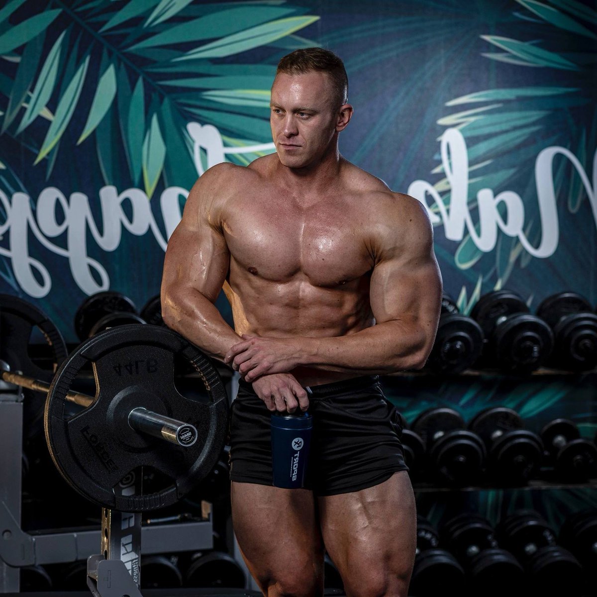 Barry XXL tweet media