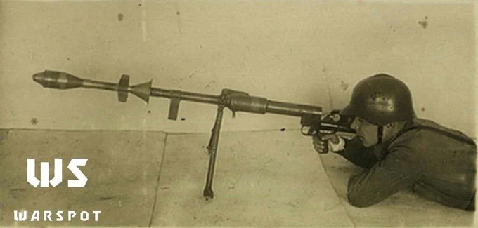 Tank_Archives's tweet image. The Red Army appreciated the value of the Panzerfaust, but saw many issues with it. Trials of the Soviet equivalent concluded #OTD in 1944. This was the first step in a long process, resulting in the RPG-2 accepted into service years later. #artillery #guns #history #WW2