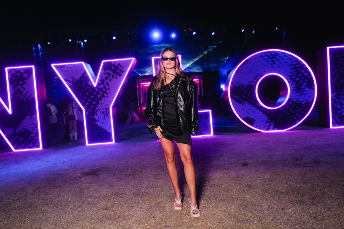 Olivia Holt Brasil tweet media