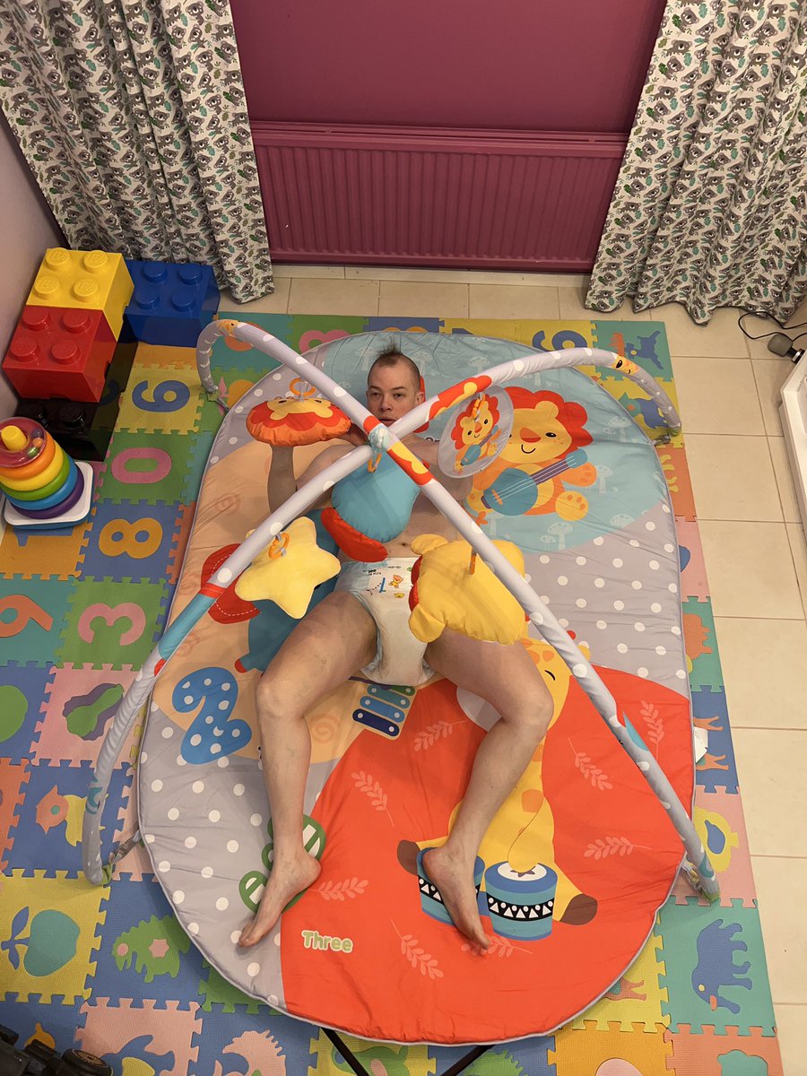 pamperfoal's tweet image. Ah yes, the babygym. Where rules go to die… #abdl #diapers #playtime
