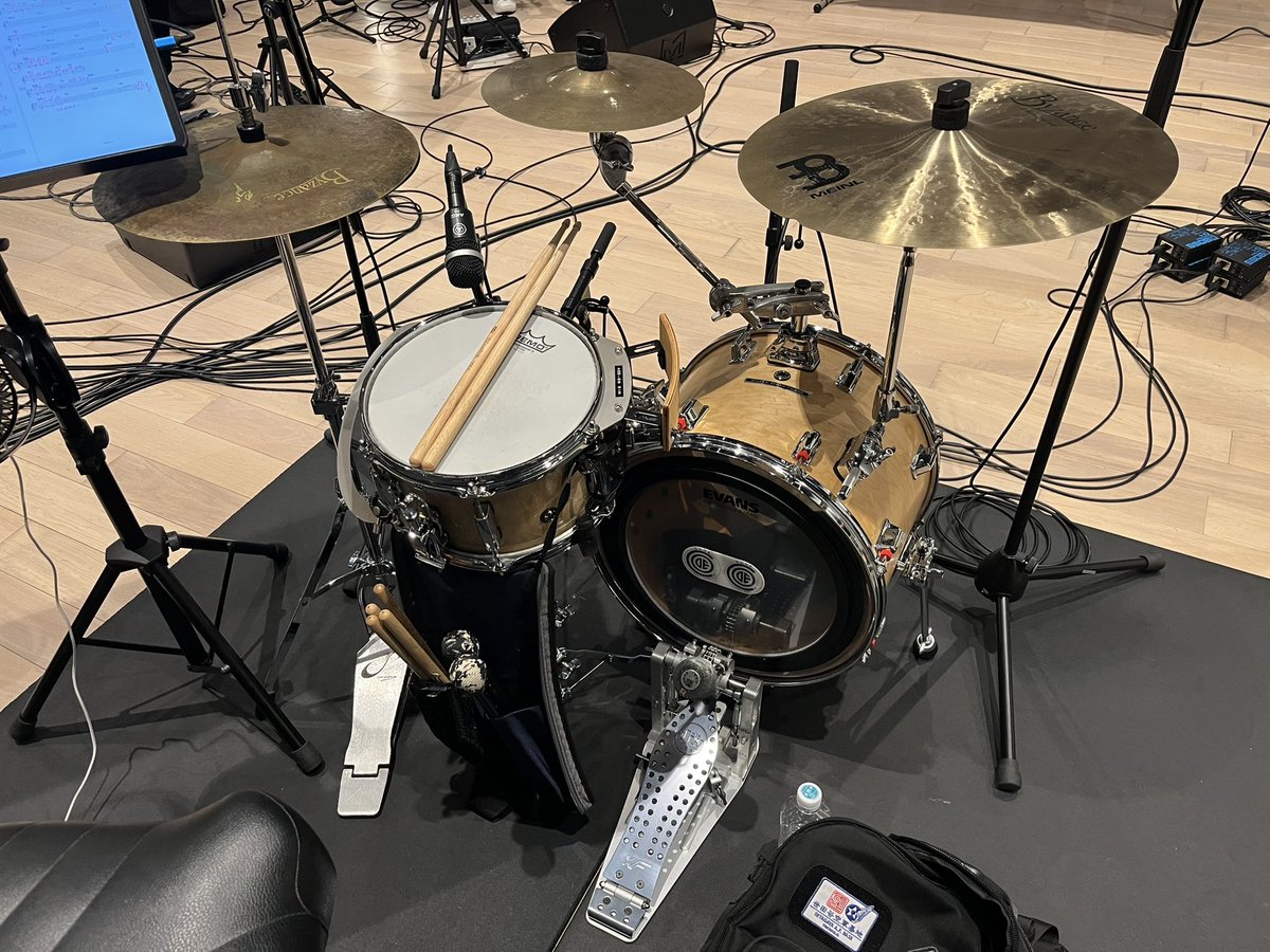 kikudrums's tweet image. 本日のリハーサルはミニドラムセットで。

#meinlcymbals 
#自作ドラムセット 
#dıy
