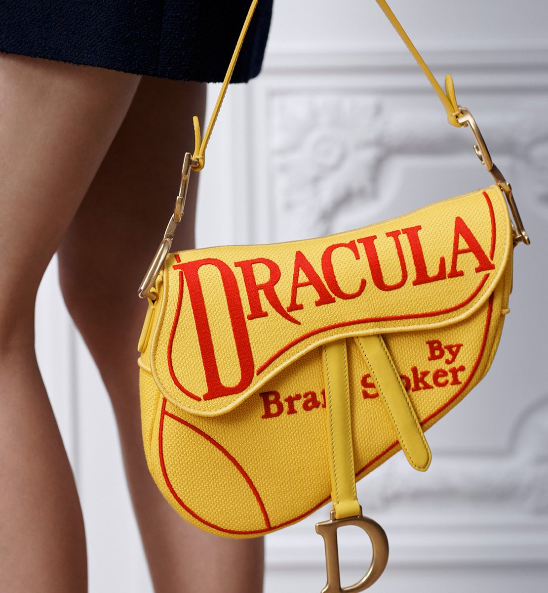 La Mode Unknown tweet media