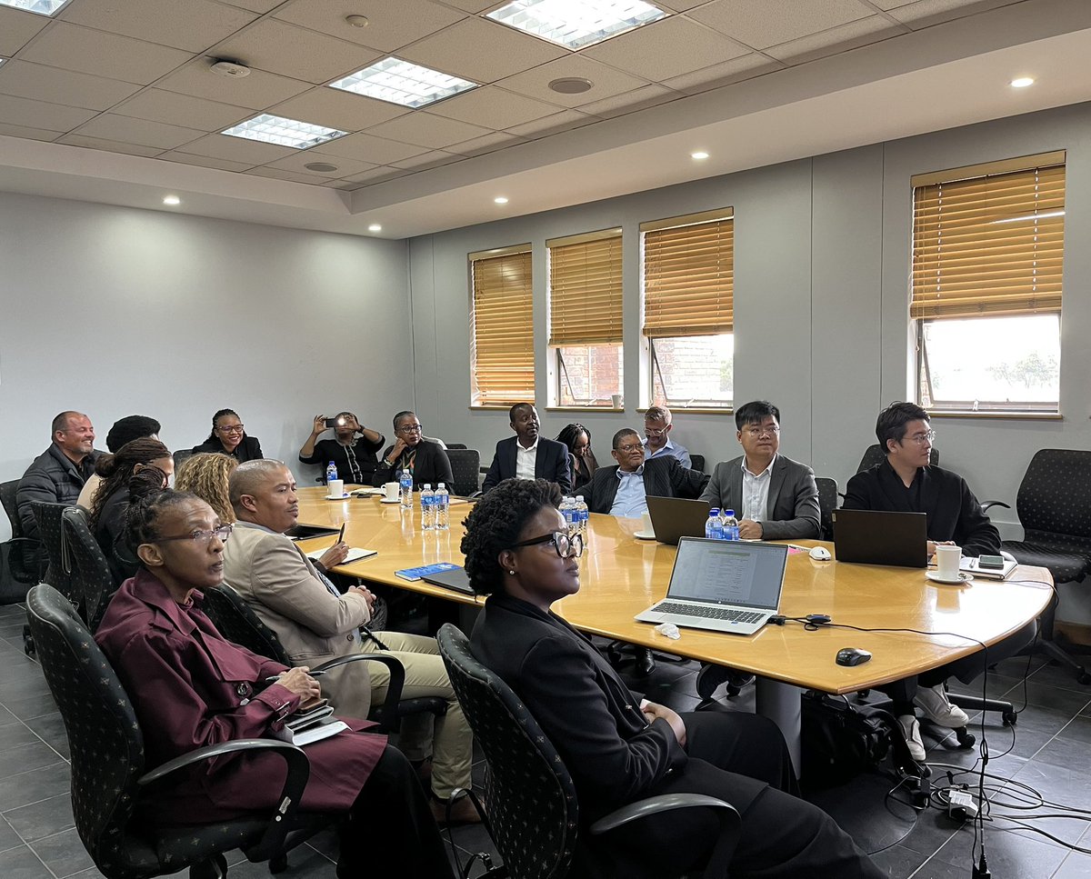 TshwaneEconDev's tweet photo. We’ve successfully concluded a productive discussion with partners from the @TheGGDA, @GautengInvestSA , Tshwane Economic Development Agency, and @CityTshwane on how we can work together to unlock more investment opportunities for Tshwane and the broader Northern Corridor. https://t.co/CLDmgVsEbc