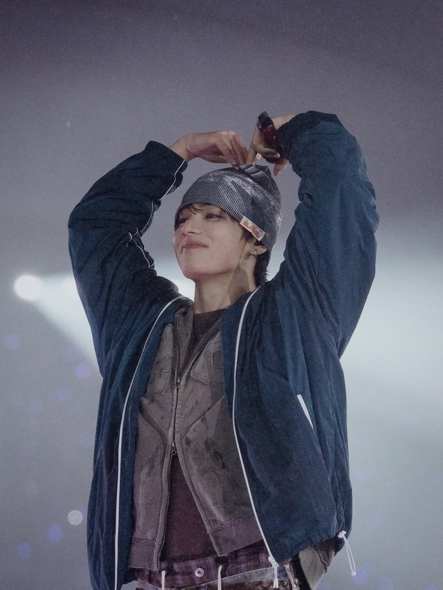 taetaevoting_jp's tweet image. 【テテInstagram】2026.4.13 #thv 
🐻 🇰🇷🔥

▶︎ instagram.com/p/DXEzH3HE028/…

BORAHAE TAEHYUNG
WE LOVE YOU TAEHYUNG