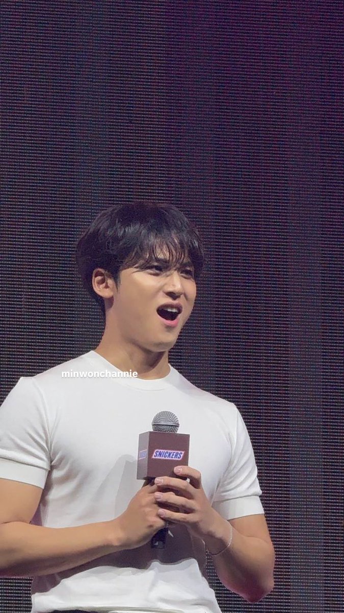 han 🐶🐱🦦 tweet media