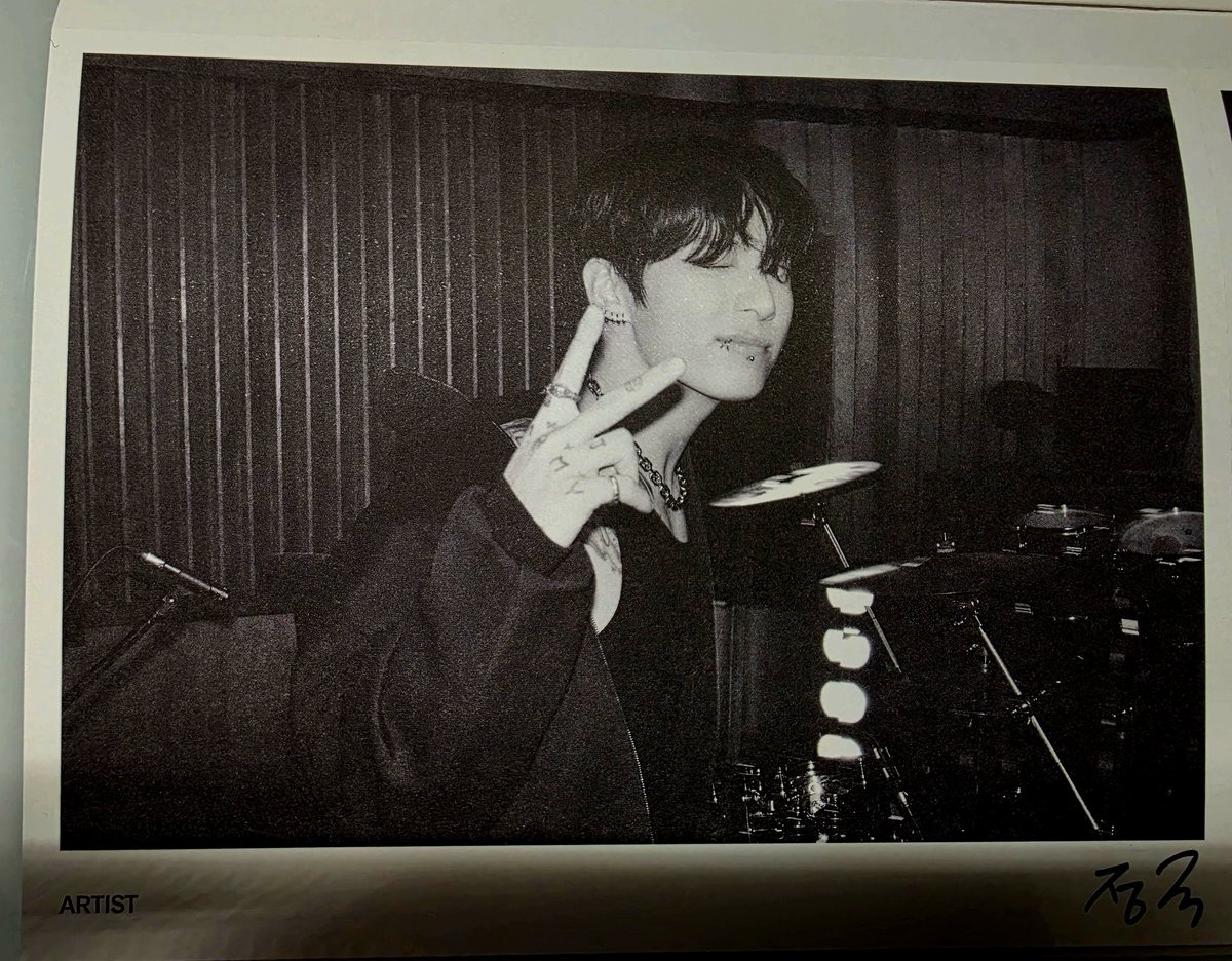 109.97 FM メ𝟶 tweet media