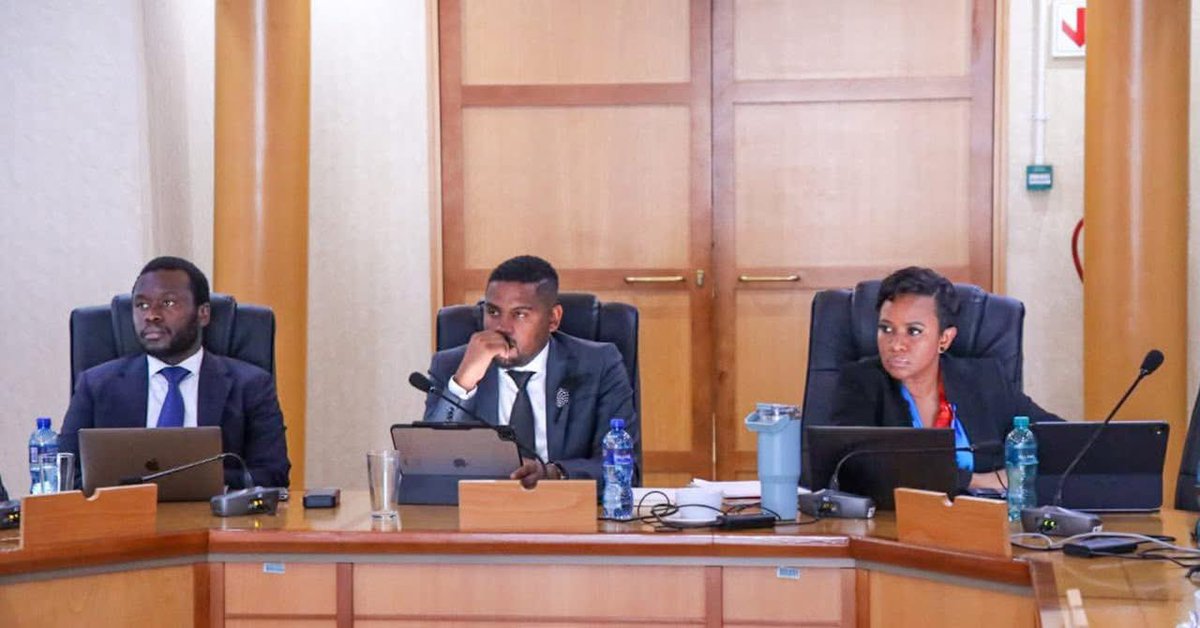 EFFGautengProv's tweet image. 🚨In Pictures🚨

EFF Gauteng Chairperson and MEC of Finance @GautengTreasury, Commissar @DungaLeko meeting the Top Management of Gauteng Provincial Treasury as part of ongoing briefing processes and discussions focused on priorities for this financial year. 

#EFFInGovernment