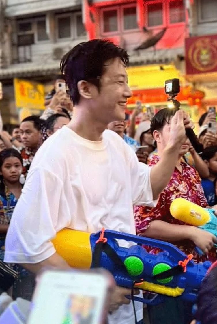 นักวิเคราะห์ความสัมพันธ์มิตรภาพลูกผู้ชาย tweet media