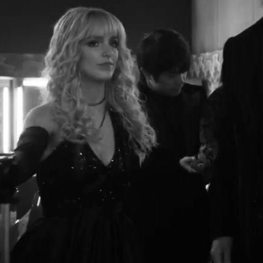 wysilee pics ༢·͙ tweet media