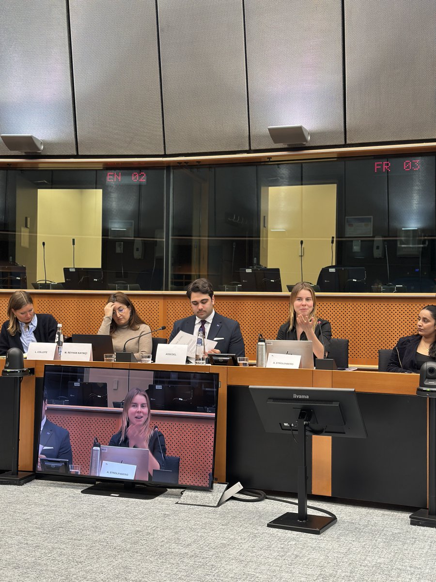 DialogPlatform's tweet photo. The Istanbul Convention is one of the most vital shields against gender-based violence.

At the European Parliament, @assedelorg and @OthersInfo_TR have brought together experts, advocates, and policymakers to confront the growing challenges to women's rights across Europe.

MEP @annastrolenberg highlighted: "What I am particularly worried about is this trend of young men who shift their perspective on women."

24% of Gen Z men believe women should not appear "too independent or self-sufficient"

31–33% of Gen Z men believe a wife should obey her husband

33% believe the husband should have the final word in important family decisions

#IstanbulConvention #WomensRights #GenderEquality