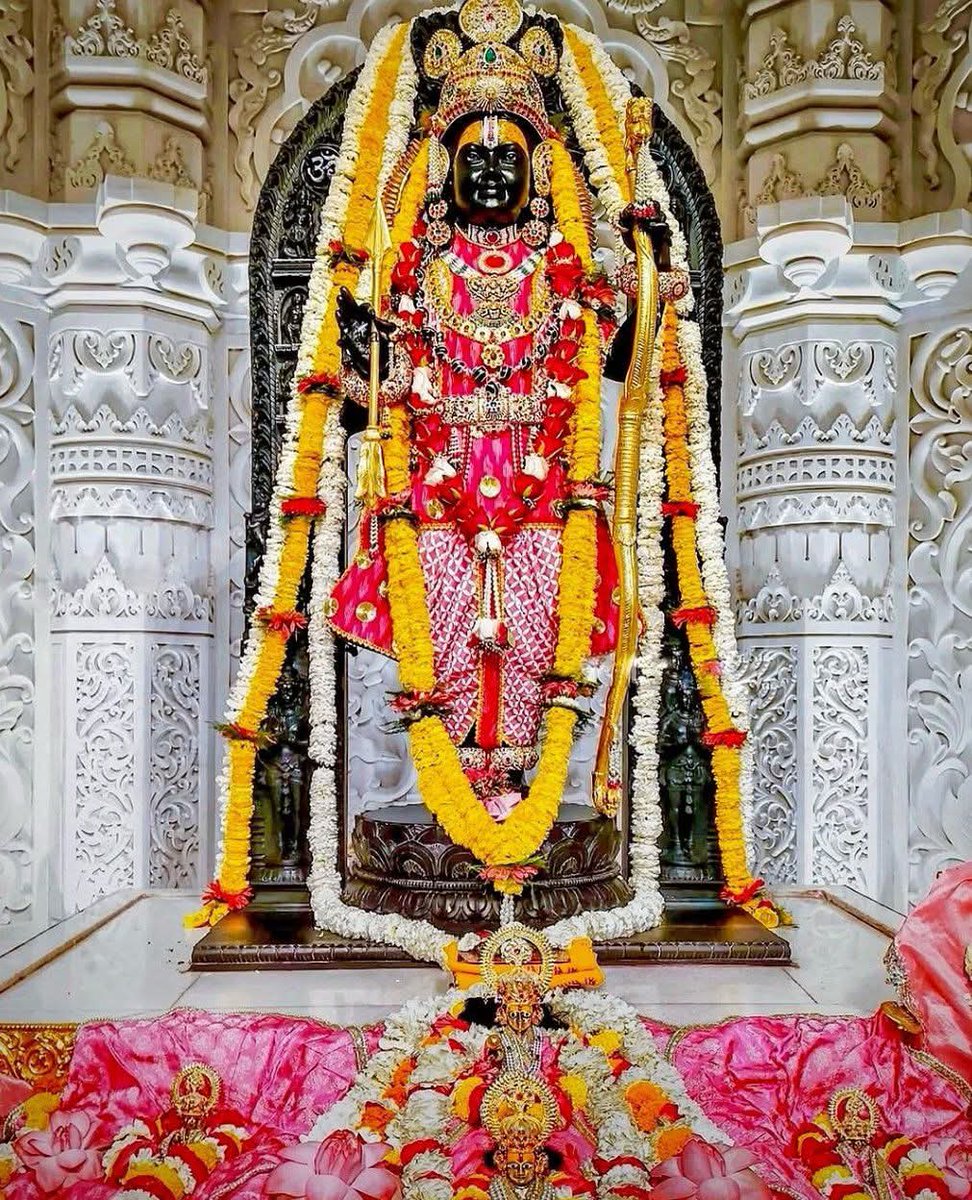 XGuruManoj's tweet image. मनुष्य के स्वभाव में गुण और अवगुण दोनों होते हैं, परंतु अपने अवगुणों पर विजय प्राप्त करना ही सच्ची महानता है।
जय श्री राम 🙏⭐❤️

#JaiShriRam
