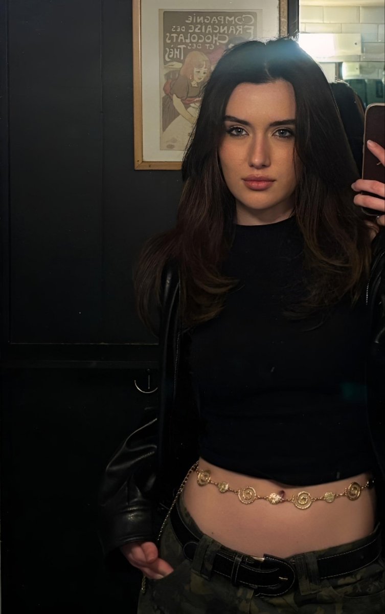 listelandcom's tweet photo. Cemre Arda ❤️🤩 
#CemreArda https://t.co/kHbeEqwE9f