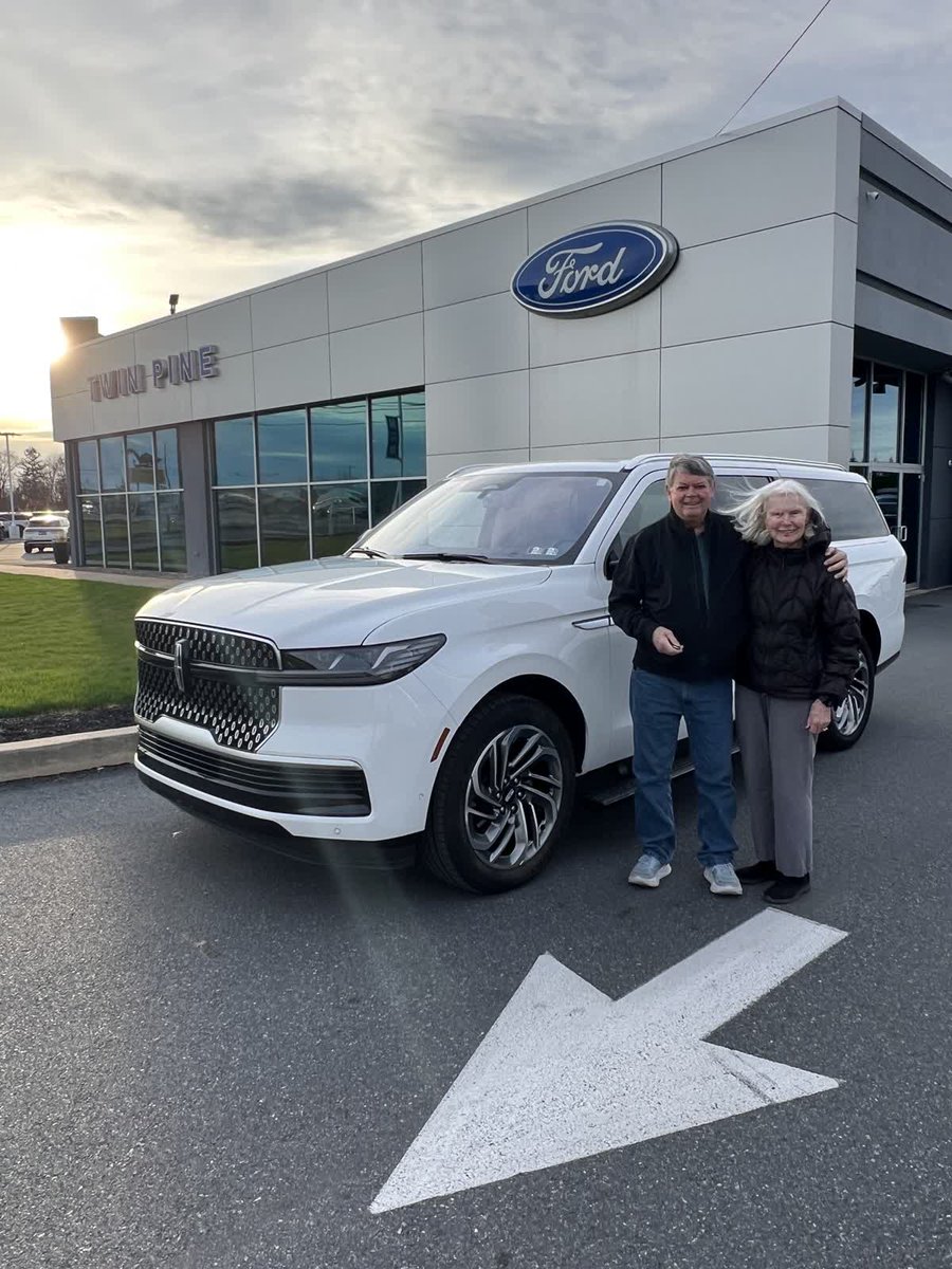 twinpineford's tweet photo. Larry and Valeries hard work really paid off!
Congratulations on your '25 Lincoln Navigator!
𝐆𝐞𝐭 𝐲𝐨𝐮𝐫 𝐆𝐫𝐞𝐚𝐭 𝐃𝐞𝐚𝐥 𝐍𝐨𝐰!
https://t.co/DQSryrhTNl https://t.co/bgmfkCO8nJ