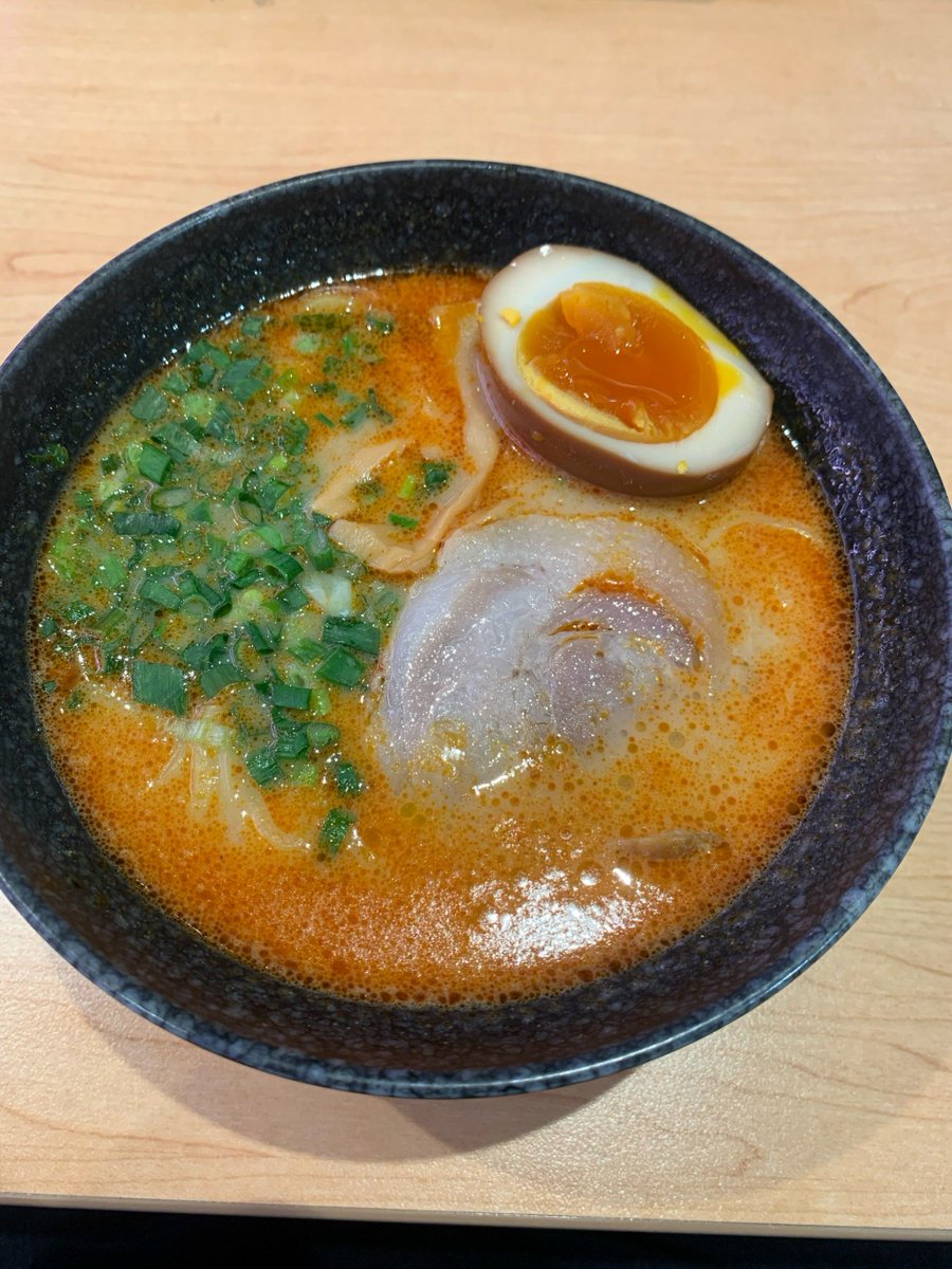 jadwalkrl's tweet photo. Late-night comfort: A steaming bowl of tonkotsu ramen, soft-boiled egg oozing yolk, pork belly melting on the tongue. Open till 2AM—your quiet escape from the day. https://t.co/UfNkOshpNP