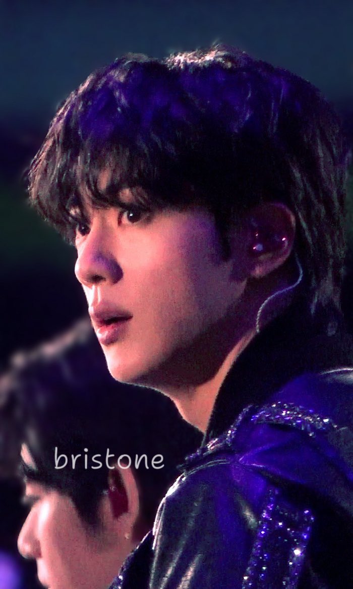 Bristonecc's tweet image. Bambi before his very first baby steps.
I will move moutains for this Fawn Prince.
#Jin #Seokjin  #BTS_ARİRANG_Goyang #BTS_ARİRANG_Goyang_D3