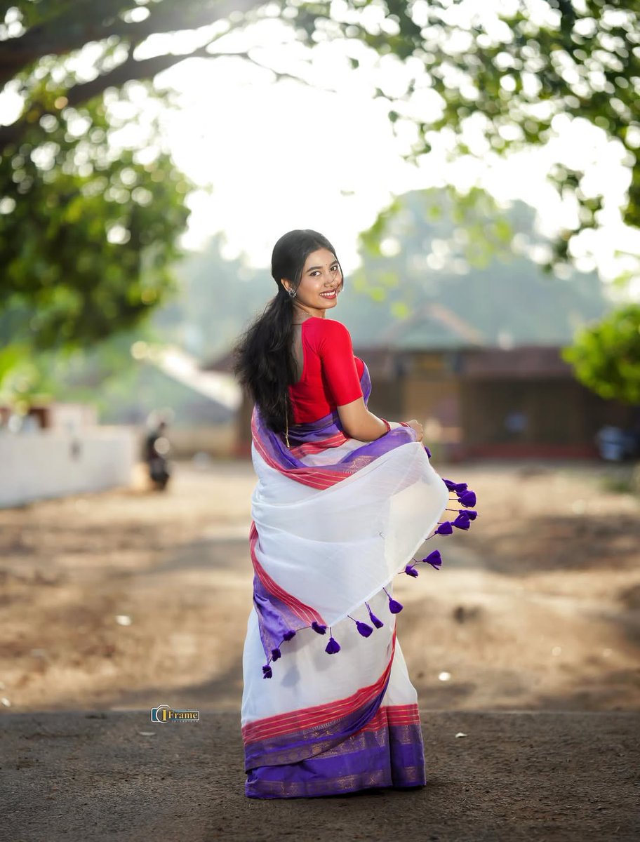 ActrezHub's tweet photo. #NeethuKrishna #Neethu https://t.co/Tjc3lz6JzL