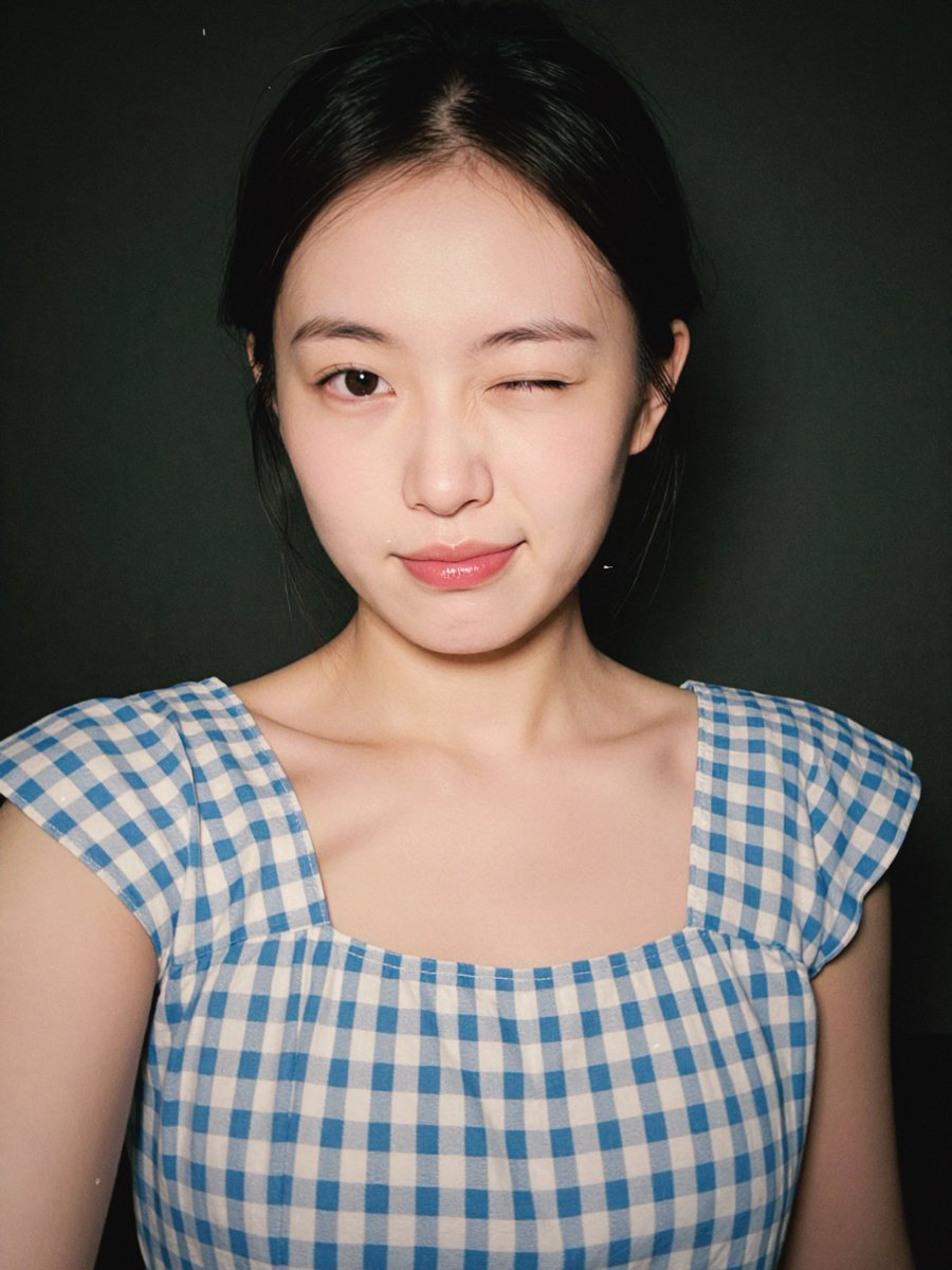 aoiwhite99's tweet image. Something blue, something me. ✨

#Gingham #BlueAndWhite #Minimalism #SelfieMode #TokyoLife #AoiWhite #SummerVibes