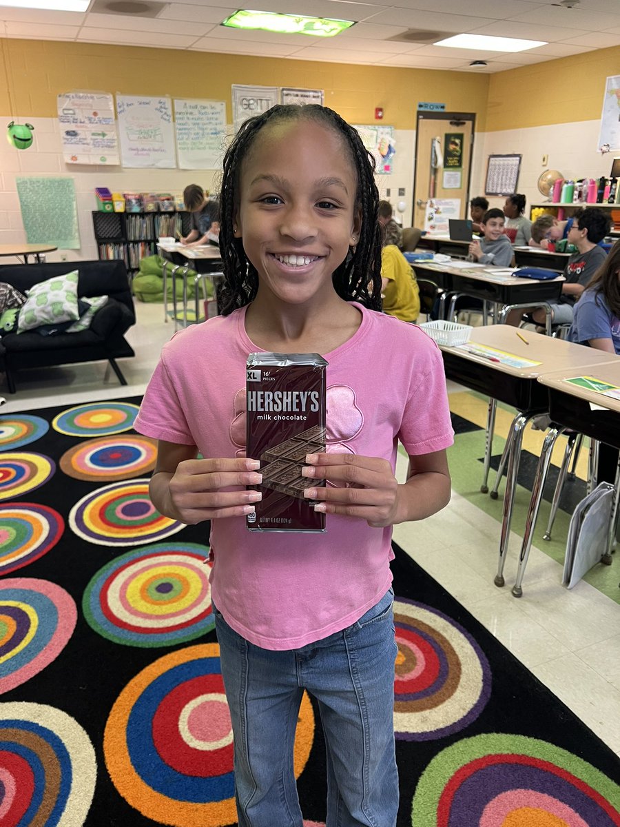 VetterFamily300 tweet media