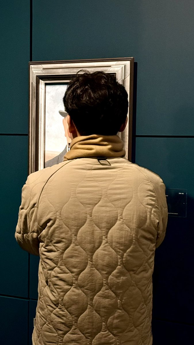 hafelg's tweet image. One last morning in #Brussels, back in December. Bozar first, then the Magritte Museum. Nina Beier, Real Estate. René Margritte, #BlackBowler. Then off to the airport and home to Switzerland 🎨✈️❄️

#Bozar #MagritteMuseum #Latergram