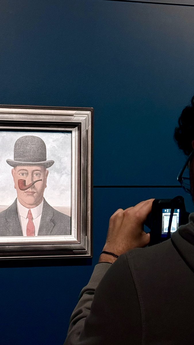 hafelg's tweet image. One last morning in #Brussels, back in December. Bozar first, then the Magritte Museum. Nina Beier, Real Estate. René Margritte, #BlackBowler. Then off to the airport and home to Switzerland 🎨✈️❄️

#Bozar #MagritteMuseum #Latergram