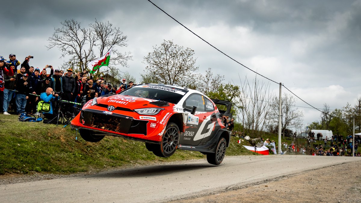 Car and Driver - F1 tweet media