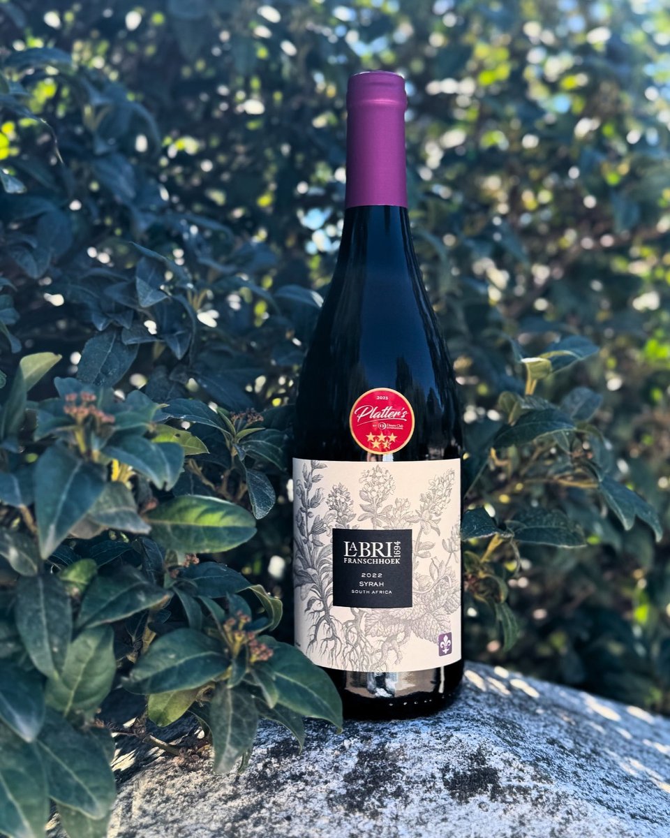 ZebraWines's tweet photo. La Bri Syrah je ušlechtilé červené víno, jež nabízí harmonickou směs bylinných vůní a bohatých kořeněných tónů. Další víno, které představíme na akci GASTRO - víno, které chutná Brnu. Již zítra, v  úterý, 14. dubna od 14 hodin 😊🦓
#syrah #shiraz #franschhoek https://t.co/GsmRHPPJme