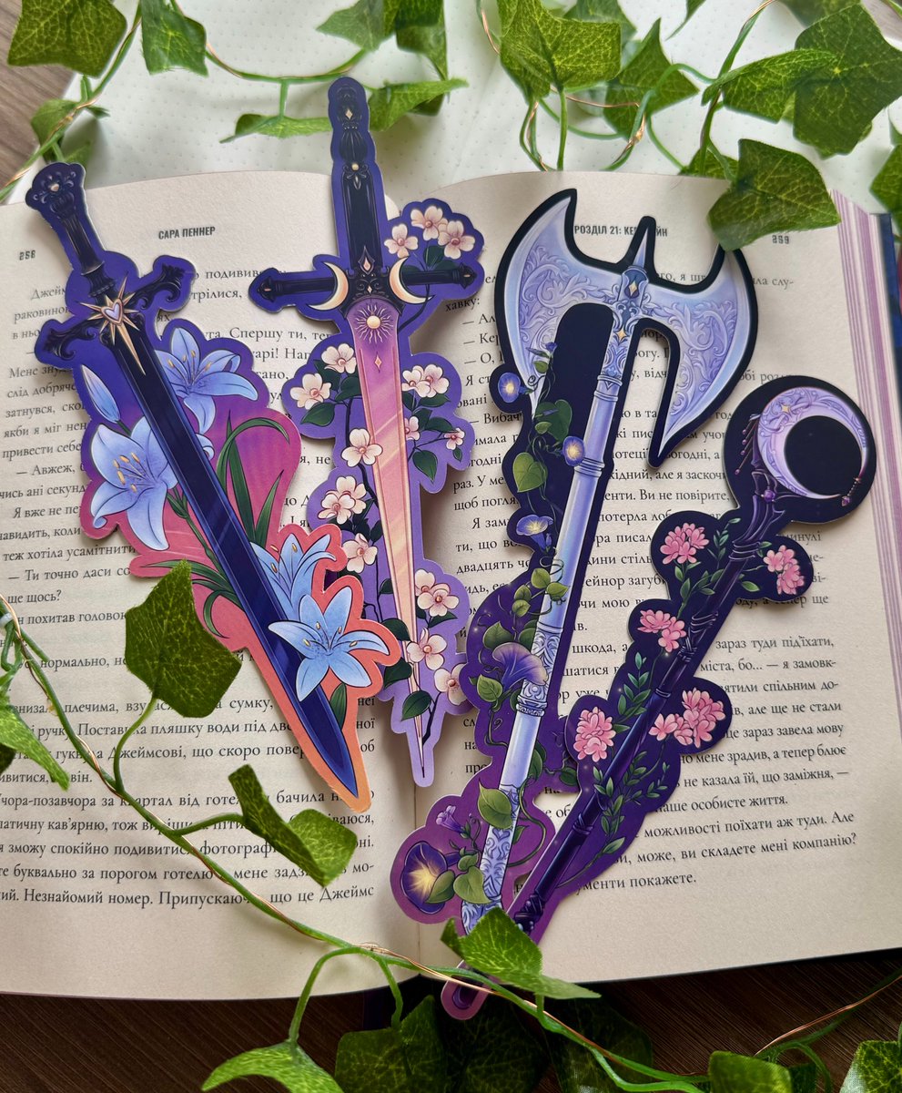 Lissa_NZar's tweet image. ✦ Передзамовлення продовжені✦

Хороші новини для тих, хто не встиг!
Передзамовлення продовжені до 20 квітня включно. Це ваш шанс доповнити свою поличку чи блокнот новими ілюстраціями.

Встигніть обрати своє:forms.gle/zwXvowG1XSw7bS…

#merch #preorder #украртпідтримка