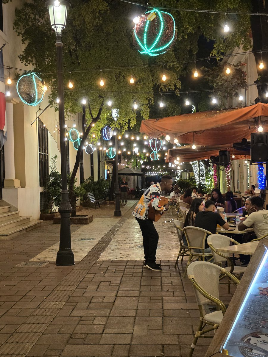 B1ank1to tweet media