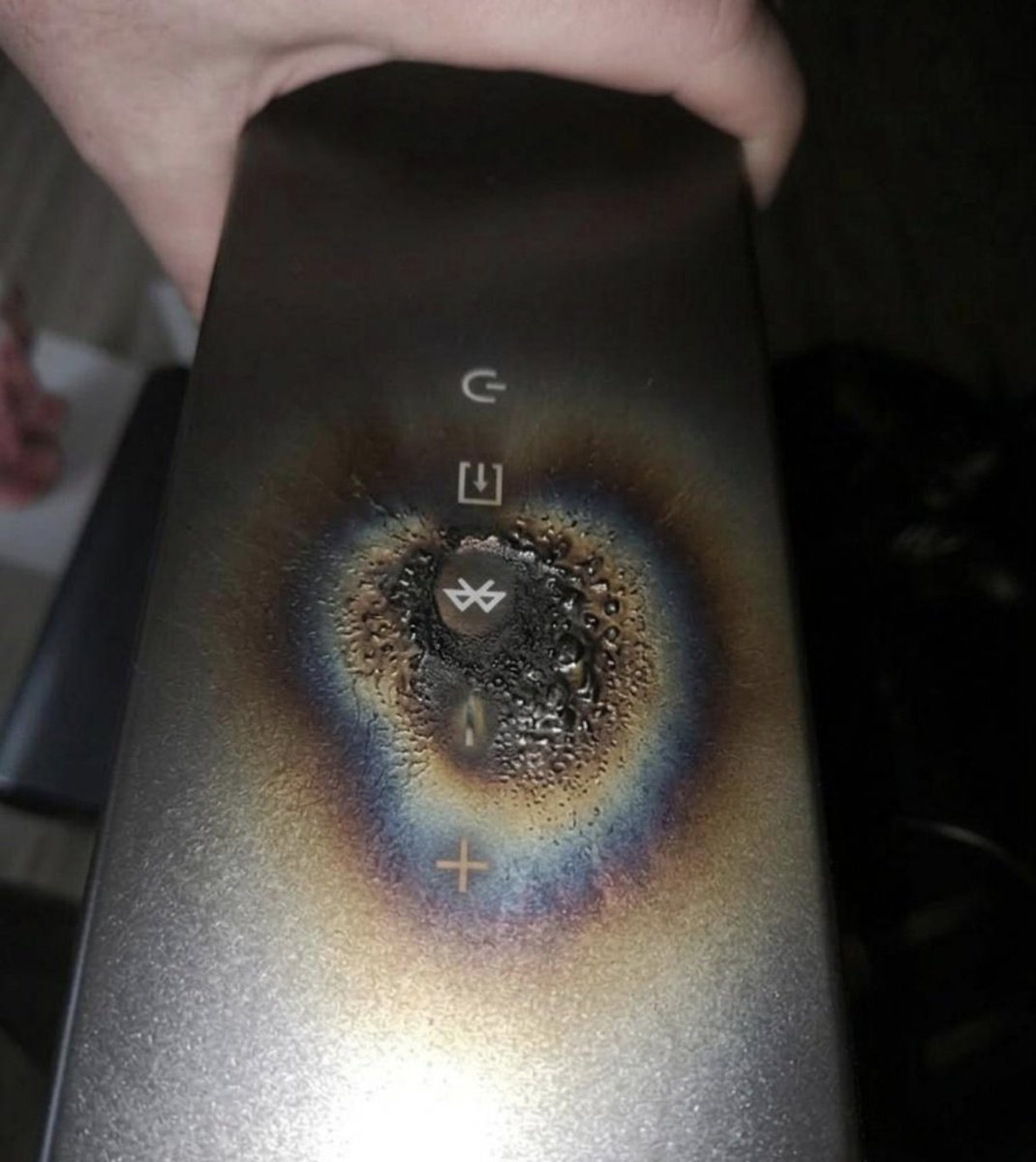 Didzej199's tweet image. @shoptemu @Temu_Support My house almost BURNED DOWN! 🏠🔥 Had to use a fire extinguisher! Your Supervisor is ignoring this safety hazard! Order: PO-162-04601113943673918 @UOKiKgovPL #Temu #SafetyHazard #Fire #Danger