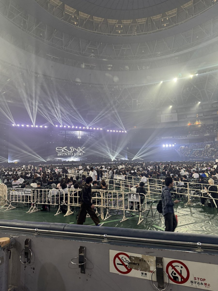 y99669407's tweet photo. ２日目トロッコ目の前で近すぎた https://t.co/5za9oQuaKe
