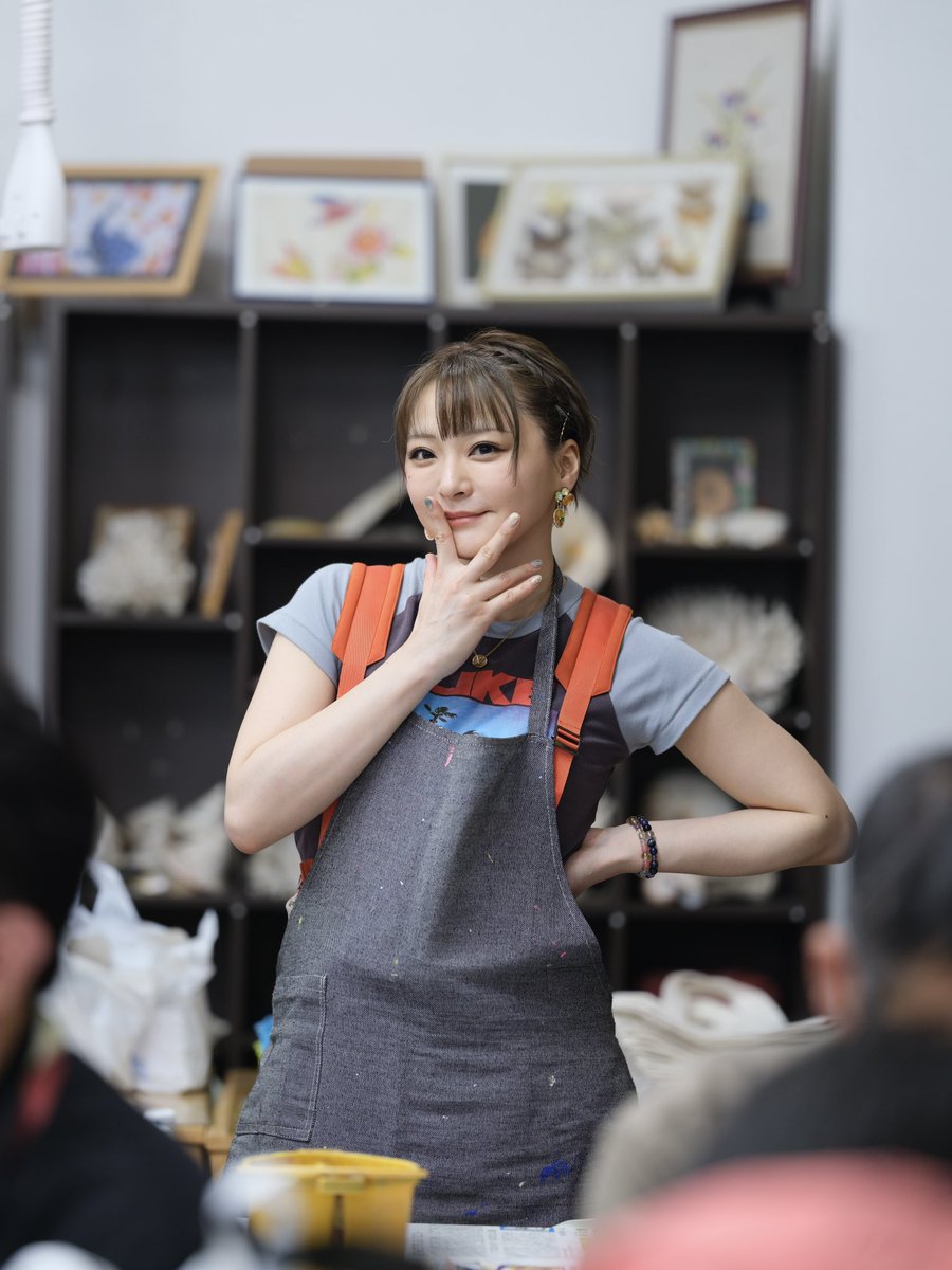 トモハン tweet media