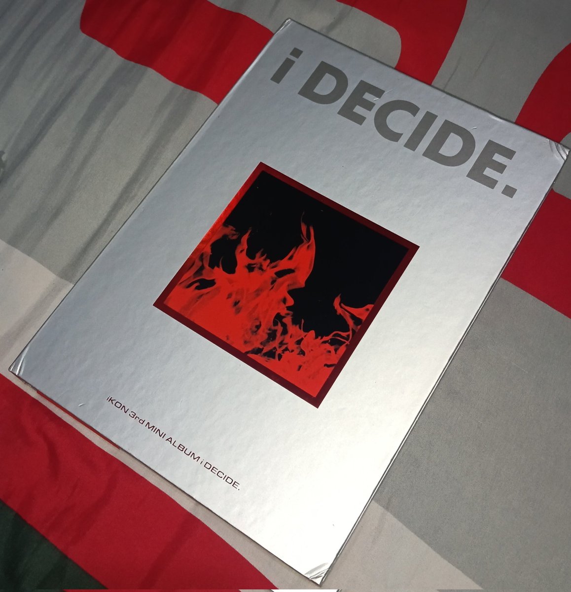 kmjwnjh's tweet image. iKON iDECIDE ALBUM ONLY (RED VER) 
DAMAGE UJUNG ALBUM

💸 50.000

#iKON #iDECIDE #ALBUM wts ikon idecide red ver