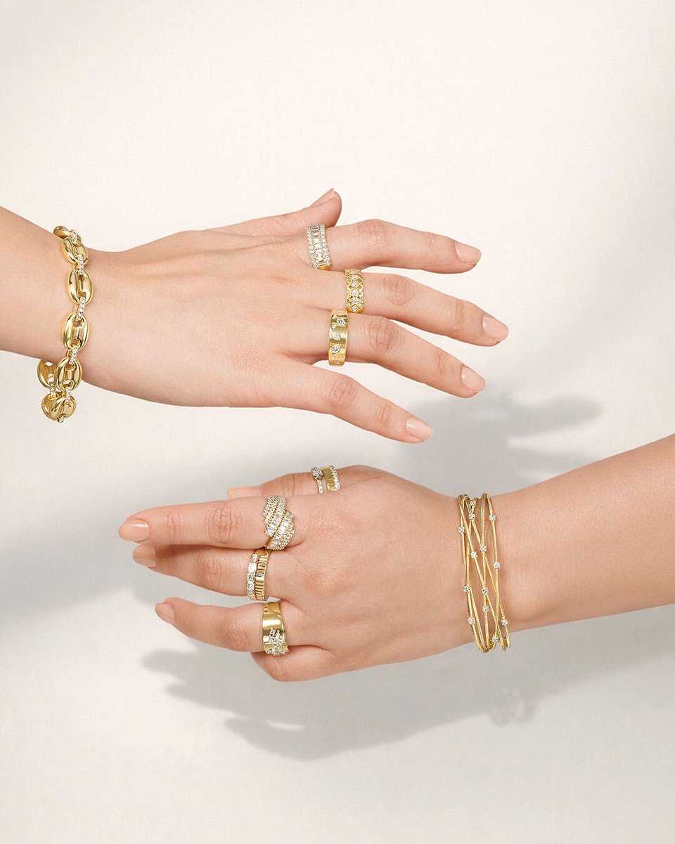 JewelryPeople's tweet image. Besties who sparkle together, stay together. 💞🌟 Stacked diamonds and glowing gold for the win. 

#DiamondJewelry #DiamondRings #GoldJewelry #LuxuryJewelry #JewelryStyle