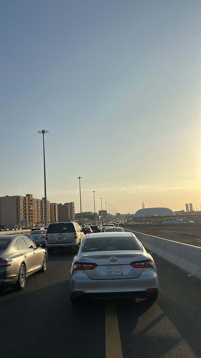 iicarva's tweet photo. @iiABTA @n_Ahli33 كلنا برا الملعب . https://t.co/R4vaMgY1TP