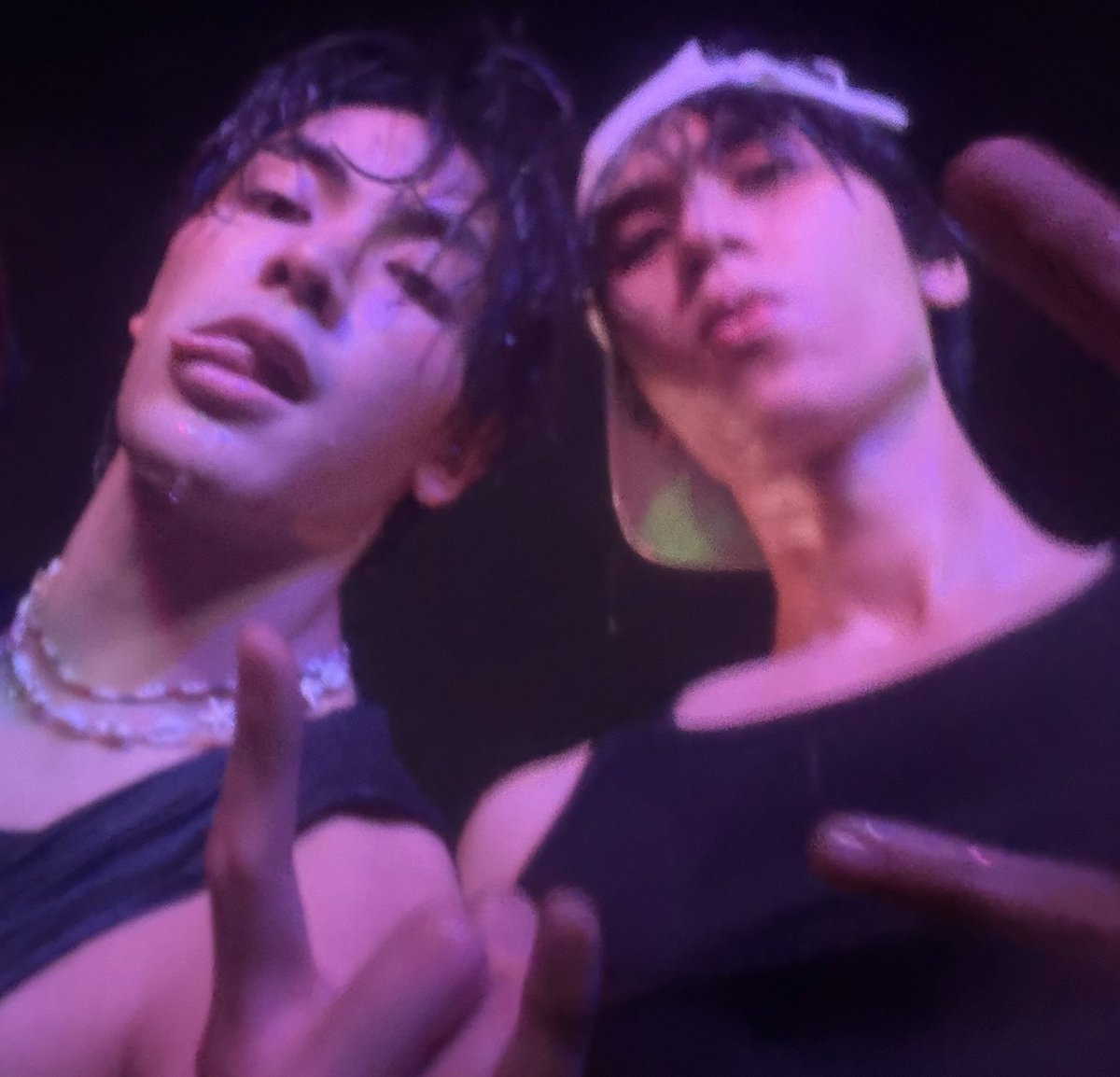 _nannnJD's tweet image. #JoongDunk

without dunk                                with dunk