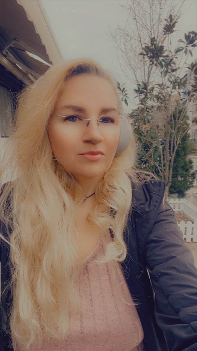 A perfect day, admiring flowers trees magnolias, and listening to my favorite artist's <a href="/PrinceRoyce/">Prince Royce</a> beautiful music💯🌸