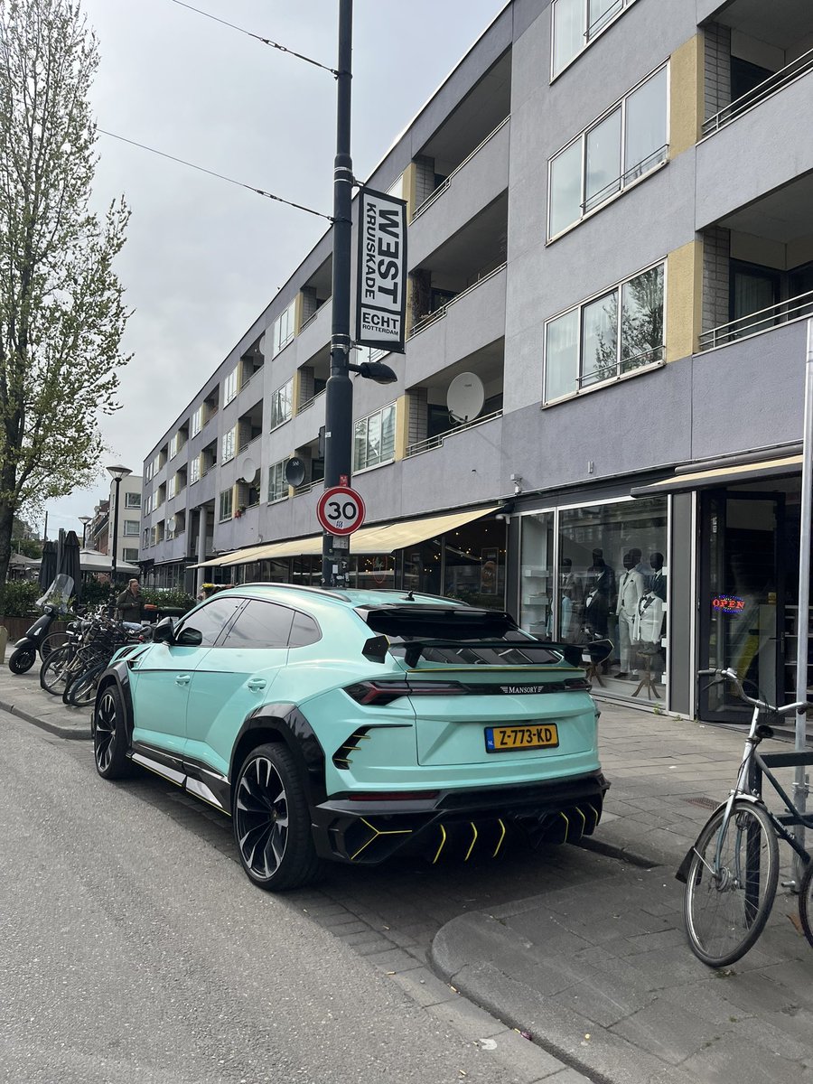 Derek van den Berg tweet media