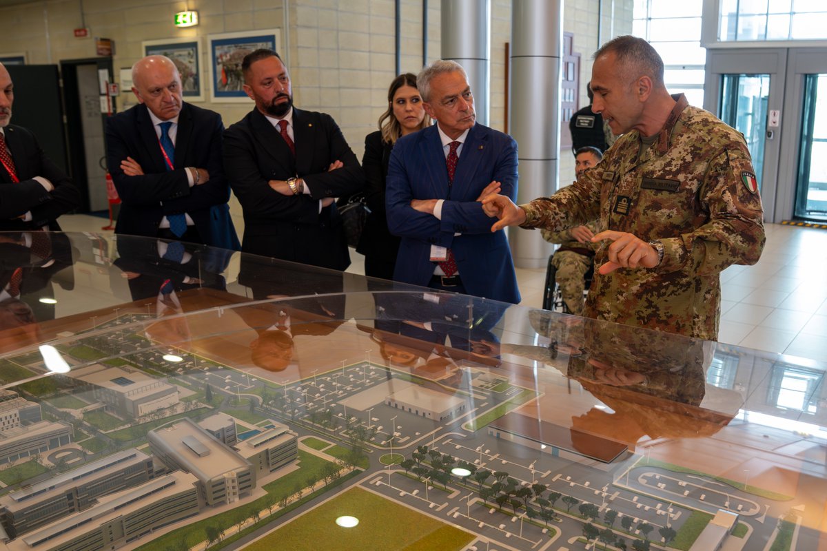 JFC_Naples's tweet photo. Allied Joint Force Command Naples welcomed Hon Nazario Pagano, President of the Italian Parliament's Constitutional Affairs Committee, on Monday, April 13, at JFC Naples in Lago Patria, Italy.

The visit included an information session regarding JFC Naples' operations and the mission of the NATO Hub for the South. Following the briefing Hon. Pagano and JFCNP Chief of Staff Lt. Gen. Rodolfo Sganga addressed Italian military and civilian personnel at the base.

#WeAreNATO #StrongerTogether #Italy